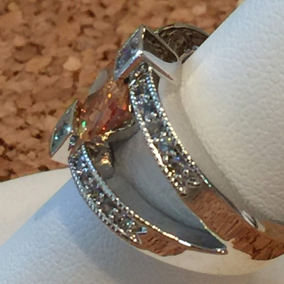 Floating Morganite Ring - Picture 6 of 7